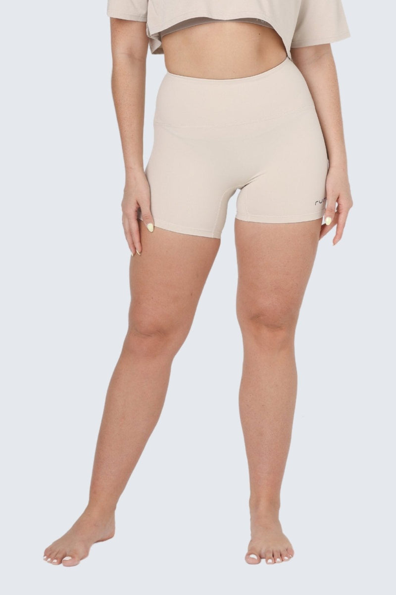 W SunSoft Flow Shorts 4" - Cream